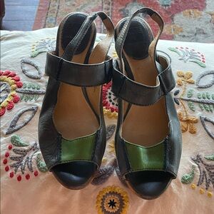FREY Black and Green Open-Toe Sandals